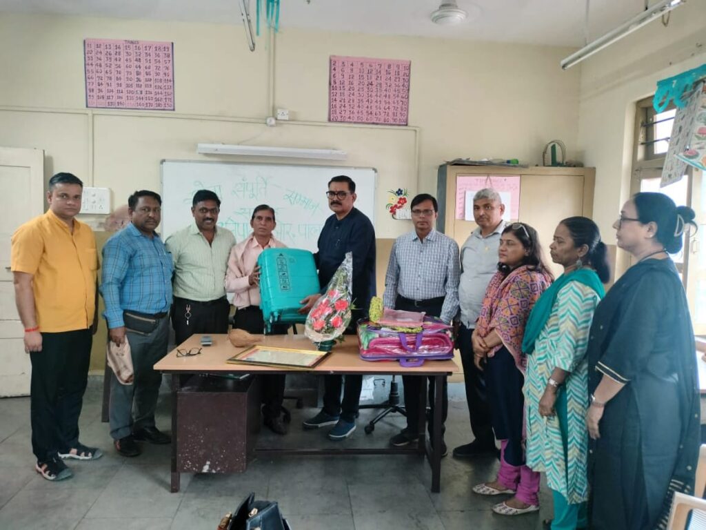 विद्यालय परिवार ने किया शिक्षक रतीपाल पाल का सेवानिवृत्ति सम्मान