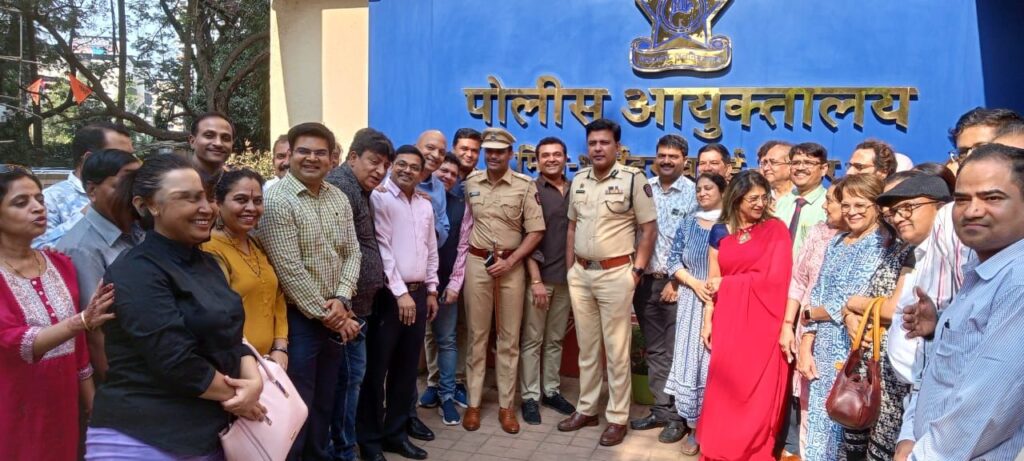 शांति और सुरक्षा बहाली के लिए डॉक्टरों ने किया पुलिस आयुक्त मधुकर पांडे का अभिनंदन