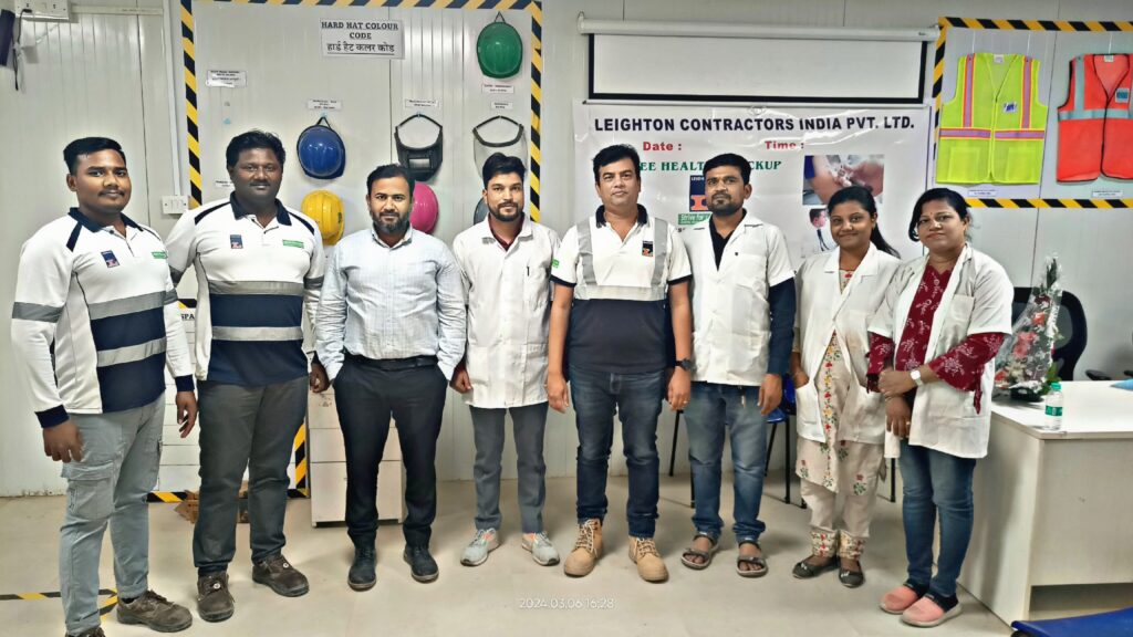 लाइटन इंडिया ने मजदूरों के लिए रखा मुफ्त स्वास्थ्य शिविर