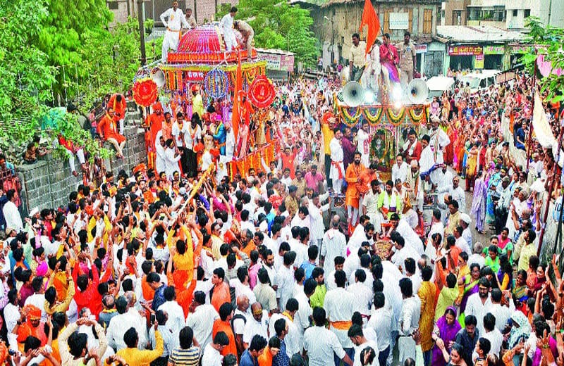 राम रथ यात्रा में भाग लेने काशी धर्म गुरु वशिष्ठ जी महराज पहुंचे पंचवटी