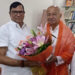 महाराष्ट्र के पूर्व मुख्यमंत्री सुशील कुमार शिंदे को कृपाशंकर ने दी बधाई