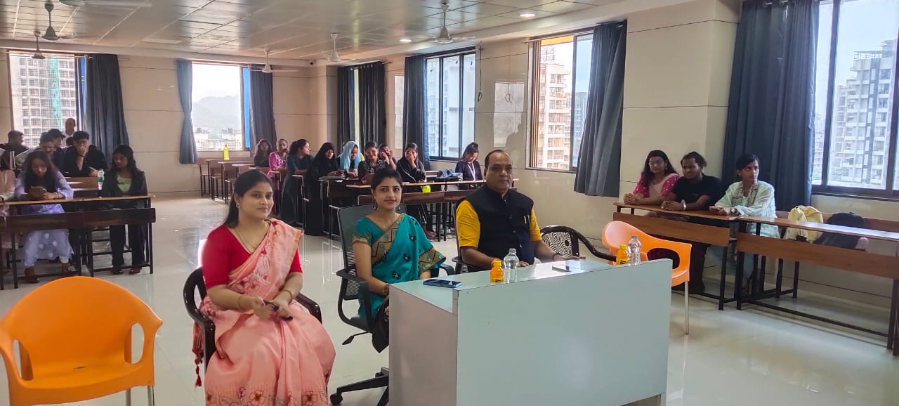 श्री एल आर तिवारी विधि महाविद्यालय में मनाया गया हिंदी दिवस