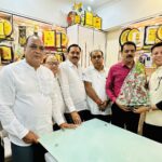 डॉ अजय दुबे की सामाजिक सेवाएं प्रेरणादायक – नरेंद्र मेहता