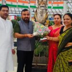 हिंदी अध्यापक संघ ने किया डॉ दयानंद तिवारी का सम्मान