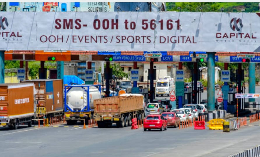 टोल मालिकों को 798.44 करोड़ का रिटर्न और हर्जाना