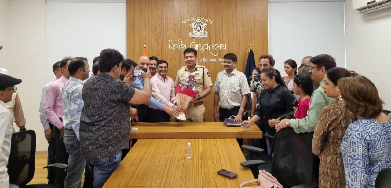 शांति और सुरक्षा बहाली के लिए डॉक्टरों ने किया पुलिस आयुक्त मधुकर पांडे का अभिनंदन