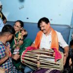 2500 वरिष्ठ नागरिकों के साथ काशी विश्वनाथ दर्शन के लिए रवाना हुए प्रकाश सुर्वे