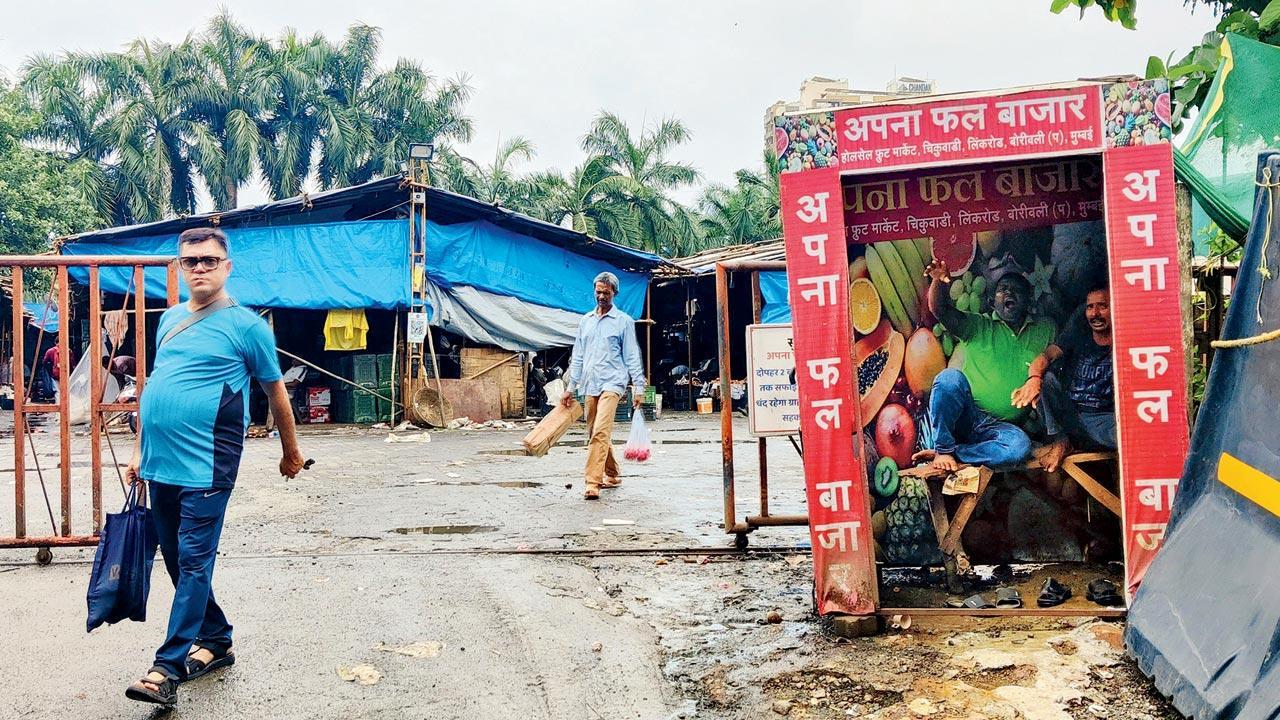 बोरीवली में खेल के मैदान पर भूमाफियाओं का कब्जा