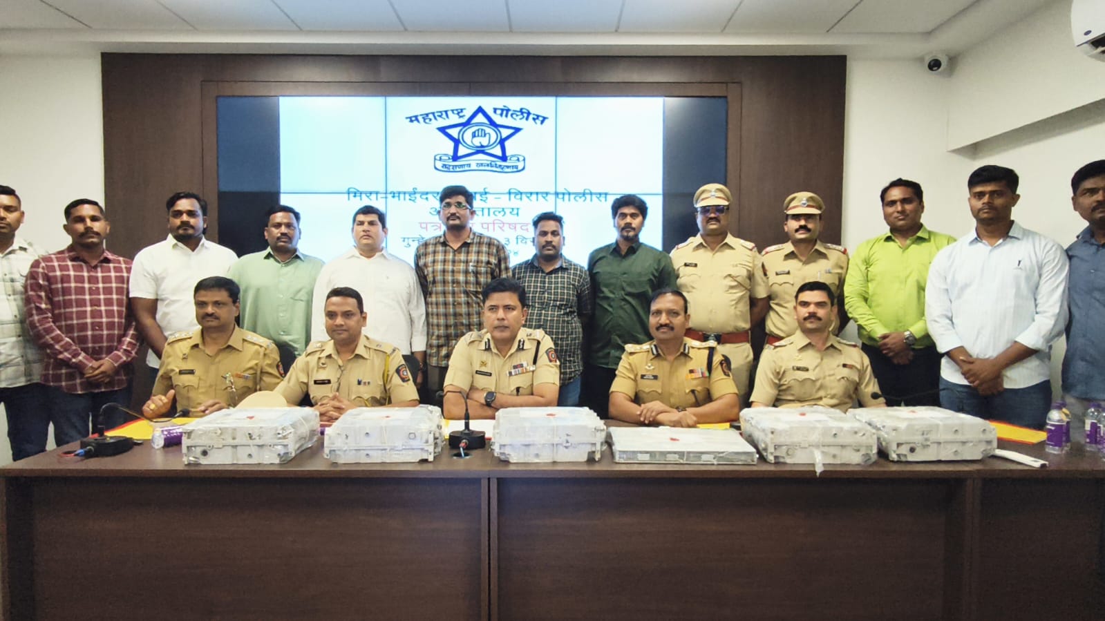 मोबाइल टॉवर पर लगने वाली मशीनों की चोरी करने वाले सात आरोपी गिरफ्तार