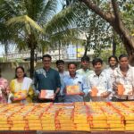 आनंदाची दिवाली का उपहार पाकर खिल उठे 2800 जरूरतमंद परिवारों के चेहरे