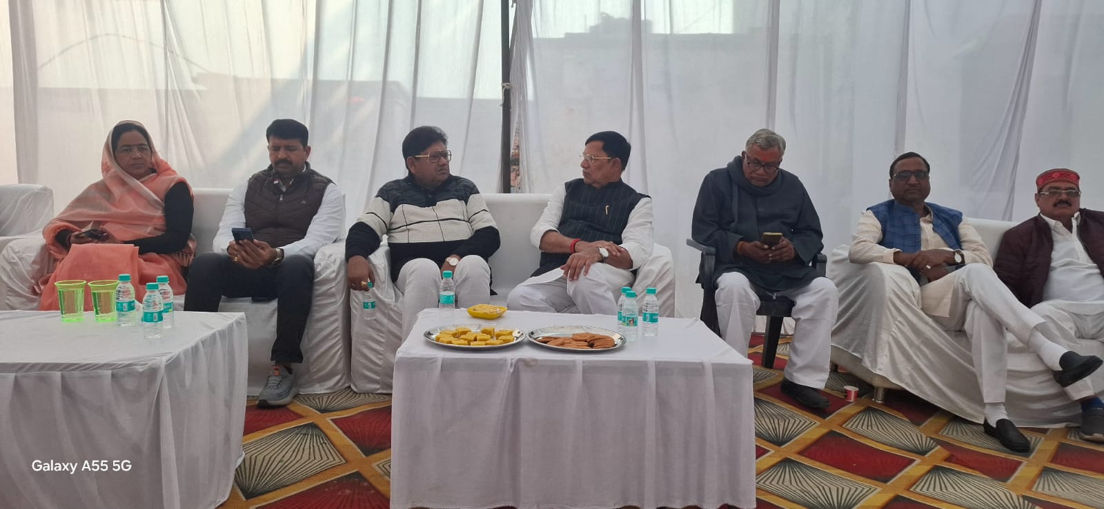 मृत्युभोज के बदले मानवीय मदद करेगा कृपाशंकर सिंह और उनका परिवार