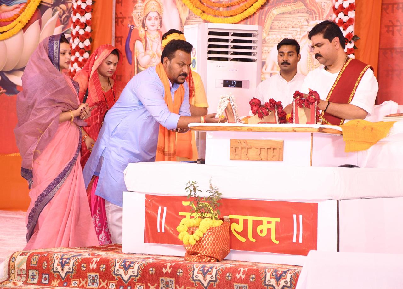 माता-पिता की सेवा किए बिना श्राद्ध का कोई अर्थ नही – राजन महाराज