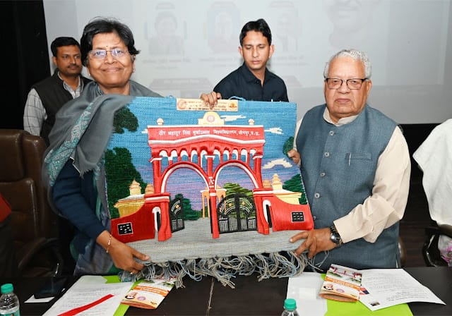 सबको जोड़कर चलेंगे तभी श्रेष्ठ बनेंगे: कलराज मिश्रानव भारत के निर्माण में दीनदयाल उपाध्याय के विचार विषयक संगोष्ठी का हुआ आयोजन