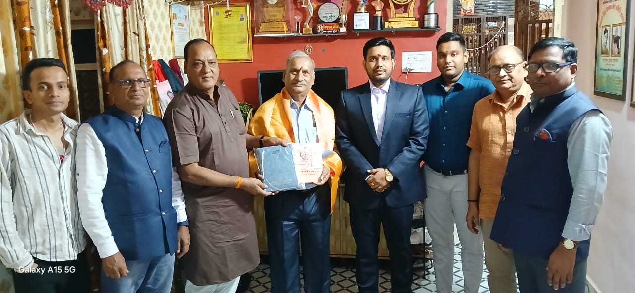 ओम प्रकाश दीक्षित का समरस फाउंडेशन ने किया सम्मान