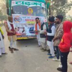 महाकुंभ स्नान बस सेवा यात्रा में शामिल श्रद्धालुओं ने लगाई आस्था की डुबकी