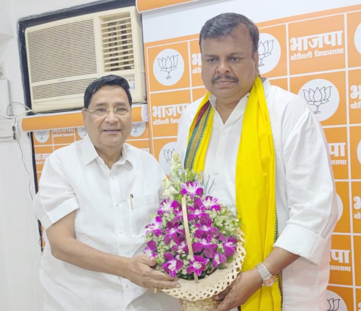 विधायक संजय उपाध्याय का चित्रसेन सिंह ने किया सम्मान