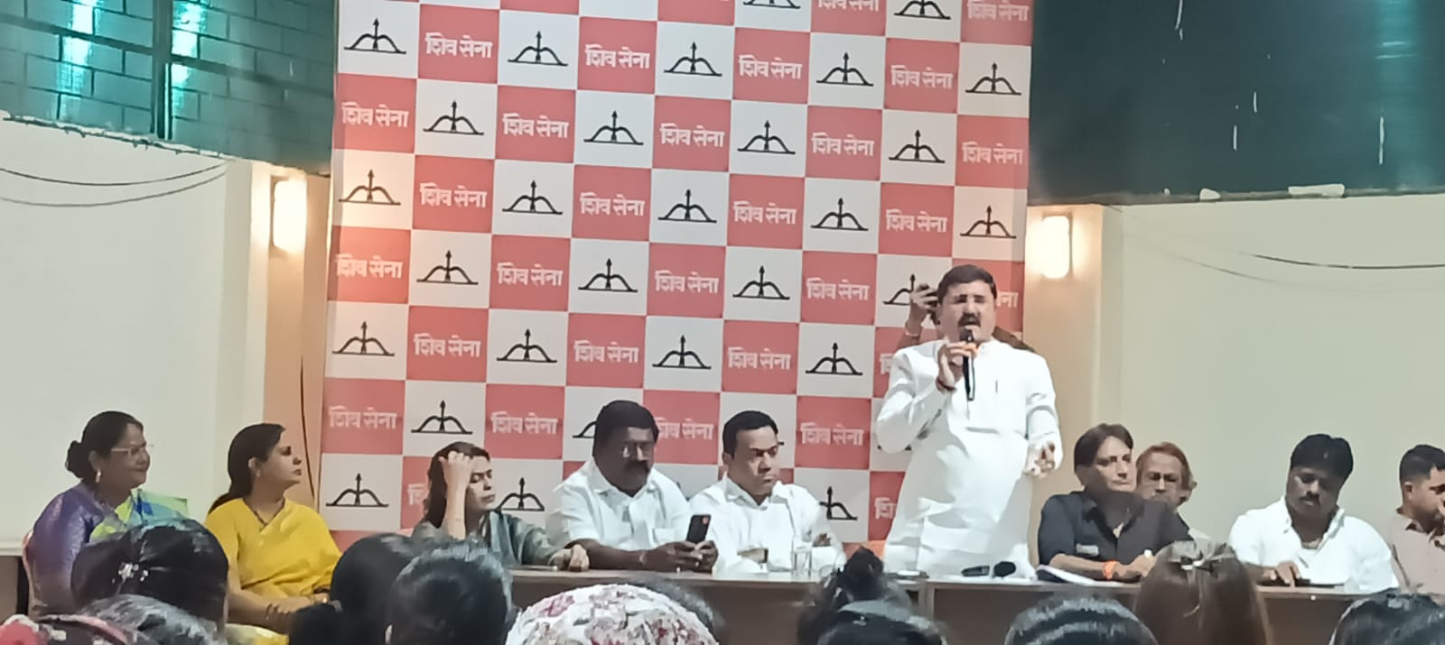 आम आदमी की अपेक्षाओं पर खरा उतर रही शिवसेना –विक्रम प्रताप सिंह