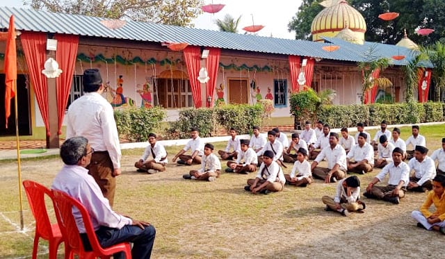 महाशिवरात्रि पर स्वयंसेवकों ने किया घोष वादन व पथ संचलन