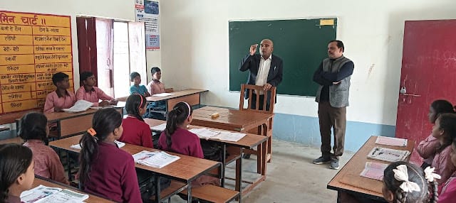 कई शिक्षकों पर गिरी गाज, बीएसए निरीक्षण में हुई भारी गलतियां