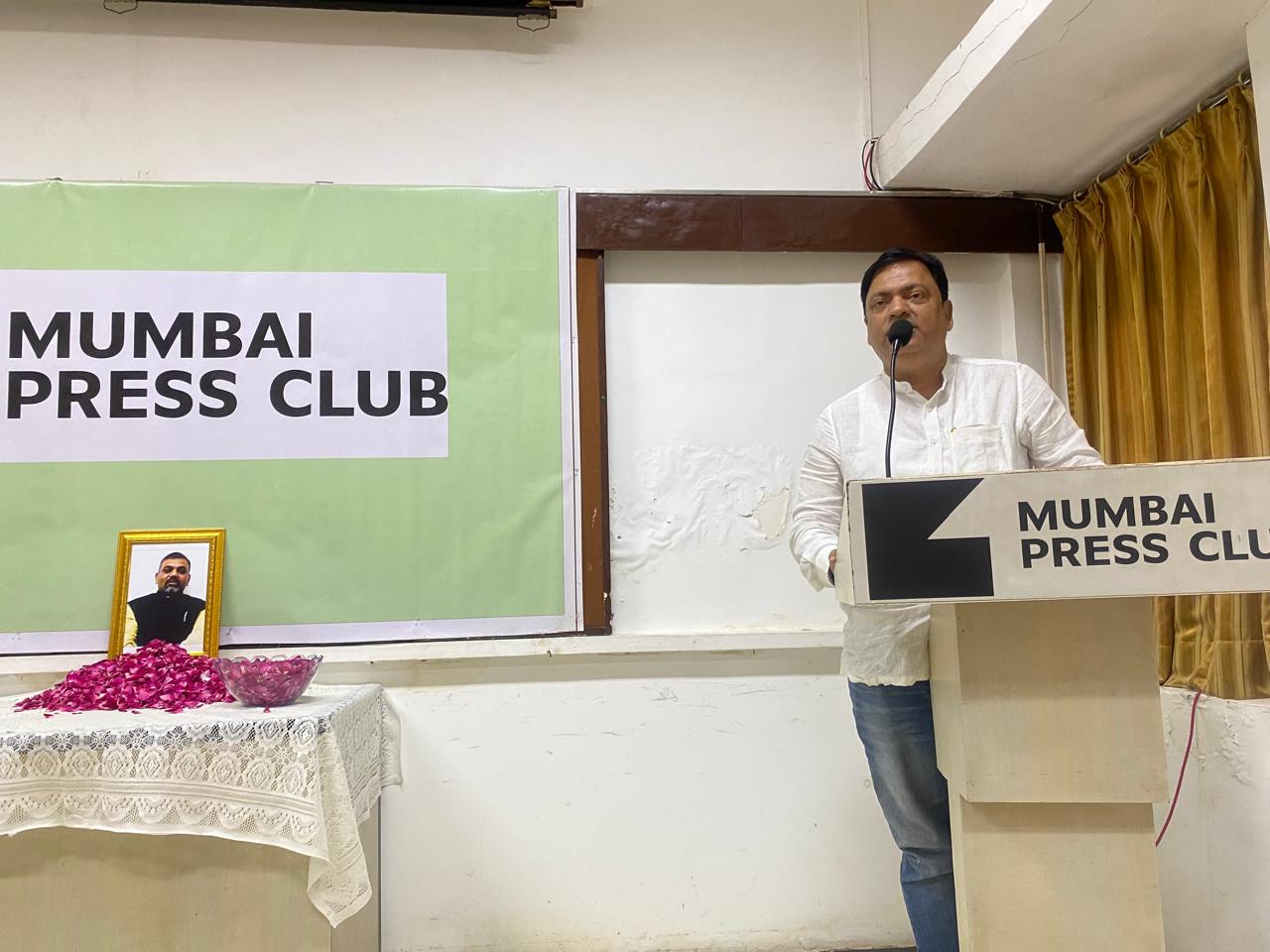 शोक सभा में मीडियाकर्मियों ने दी अभिमन्यु शितोले को श्रद्धांजलि