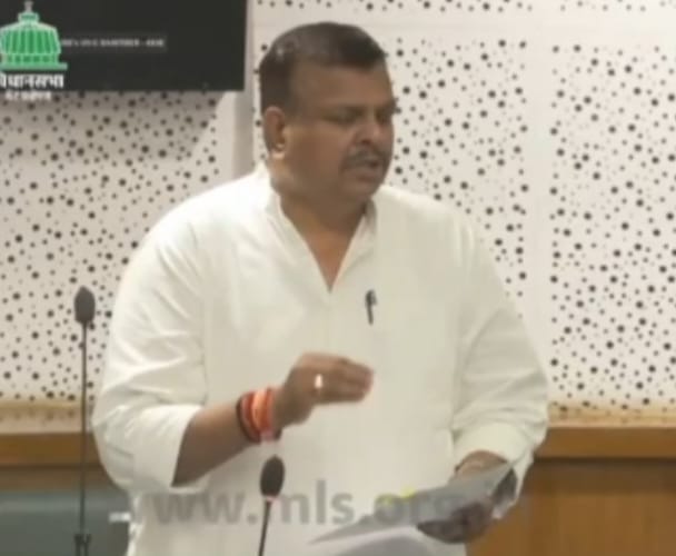 मजार बन गई 32000 वर्ग फीट की नूर ए इलाही मस्जिद