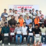 स्वामी विवेकानंद युवा सशक्तिकरण योजना अंतर्गत 63 छात्रों को टैबलेट वितरित