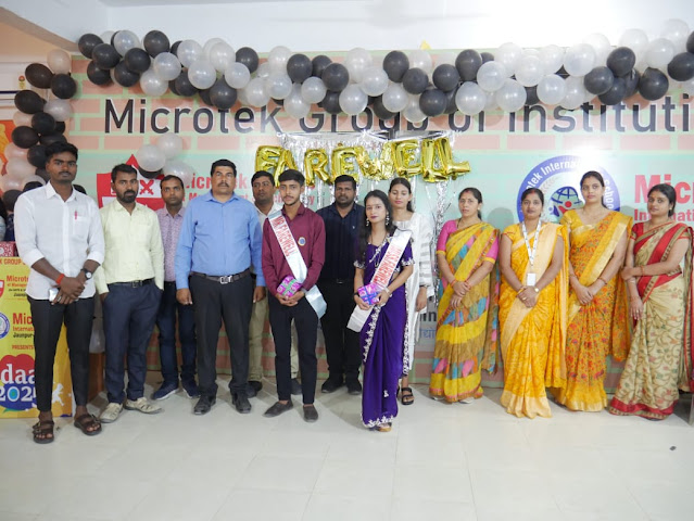 माइक्रोटेक कॉलेज ऑफ़ मैनेजमेंट एण्ड टेक्नोलॉजी मे अध्ययनरत छात्र-छात्राओं का फेयरवेल पार्टी
