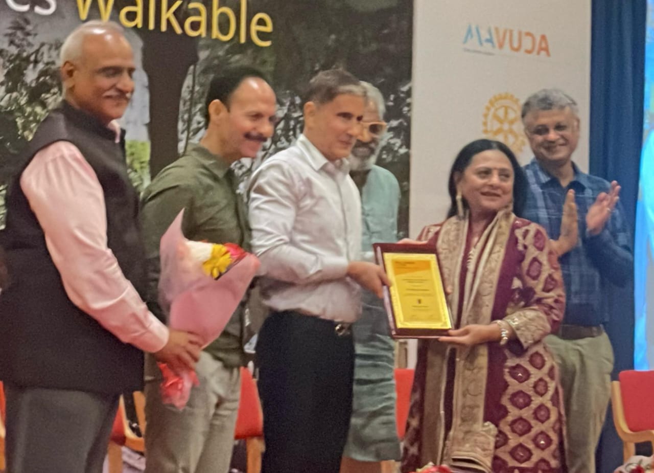 प्रमुख स्टार सिटीजन ऑफ मुंबई सम्मान से सम्मानित की गई डॉ मंजू लो