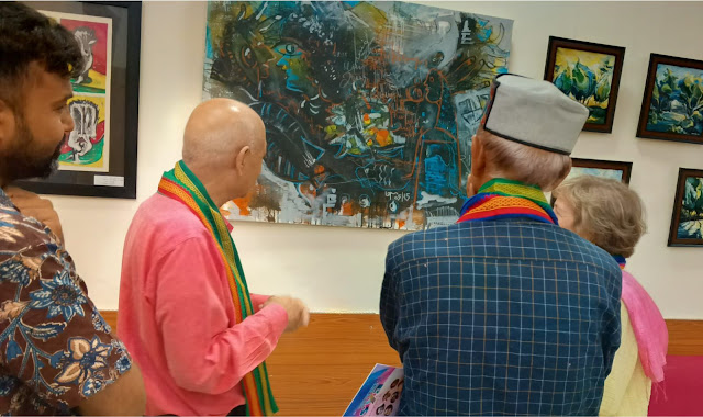 कुल्लू में प्रदर्शित की गई पंकज तिवारी की कलाकृति