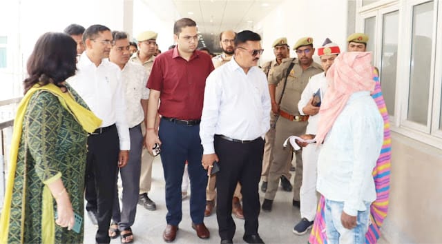 जिलाधिकारी ने मेडिकल कालेज का स्वयं किया निरीक्षण