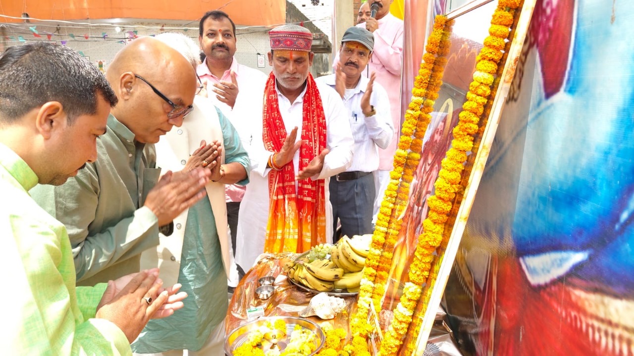भगवान परशुराम के कारण ही धरती और वंशजों की रक्षा: बाबा दुबे
