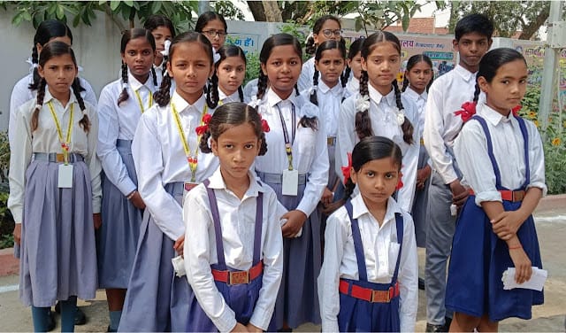 सरस्वती शिशु मन्दिर में हुआ वेश प्रतियोगिता का आयोजित