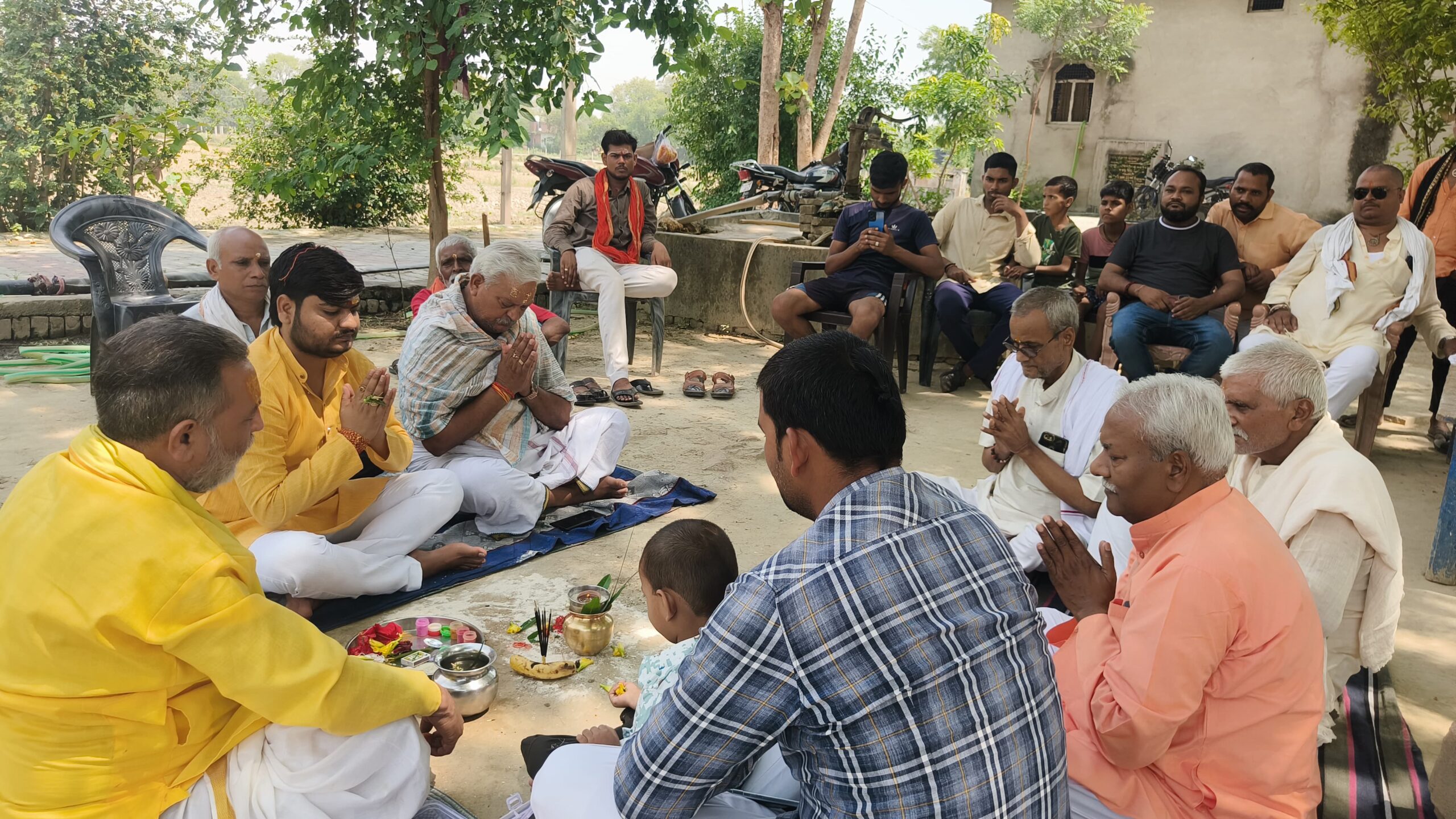 वैदिक मंत्रोच्चारण के साथ चार नए इंटरलॉकिंग मार्ग का भूमिपूजन