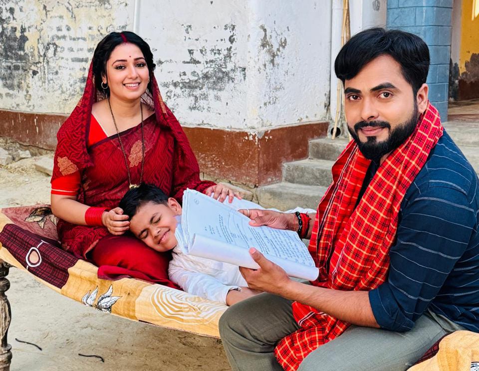 गांव में फिल्म की शूटिंग करने पहुंचा जौनपुर का लाल