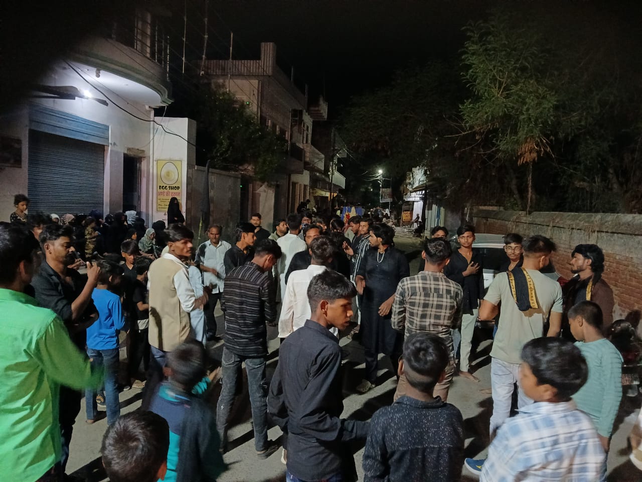 *हजरत इमाम हुसैन की याद मे निकाला दो मोहर्रम का जूलूस*