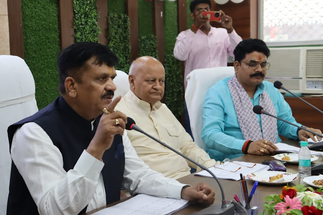 जिलाधिकारी ने 30 जून तक प्रगति समीक्षा का दिया आश्वासन