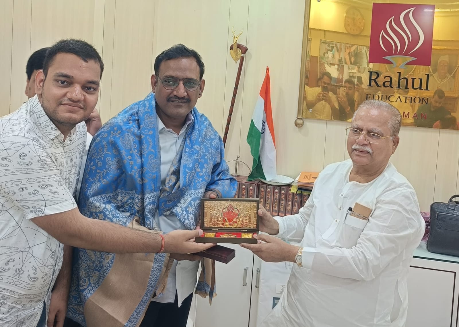 चंदौली के विकास में छत्रबली सिंह का महत्वपूर्ण योगदान : लल्लन तिवारी