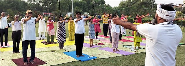 जौनपुर के लोहिया पार्क में अब तैयार हो रहे है योग प्रशिक्षक