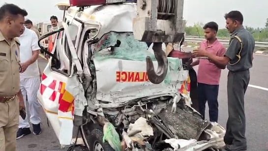 यूपी में सड़क हादसों में सात की मौत!