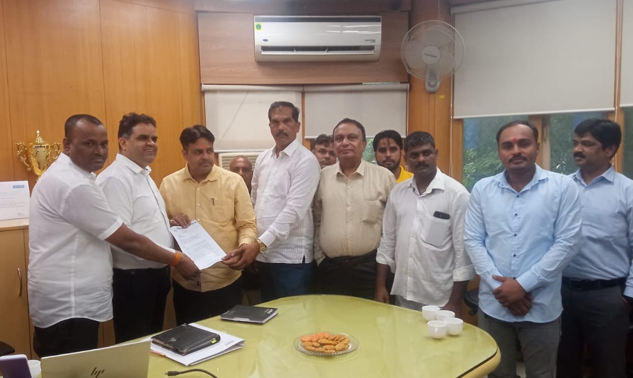 जौनपुर के लोहिया पार्क में योगाभ्यास का शुभारंभ