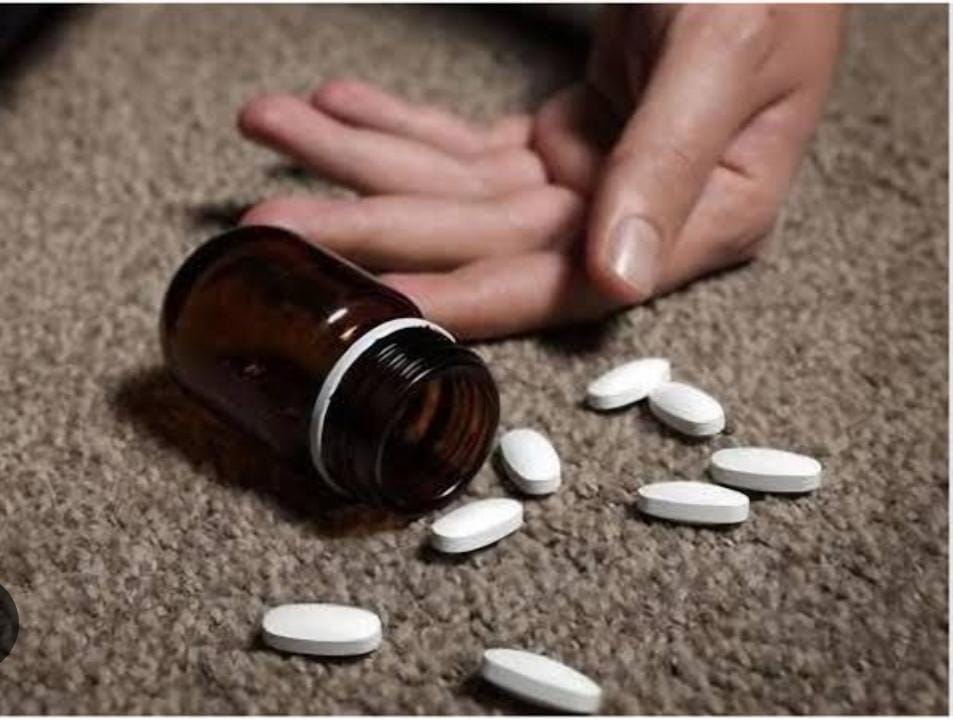 युवक ने खाया सल्फास,हालत गम्भीर अस्पताल में भर्ती