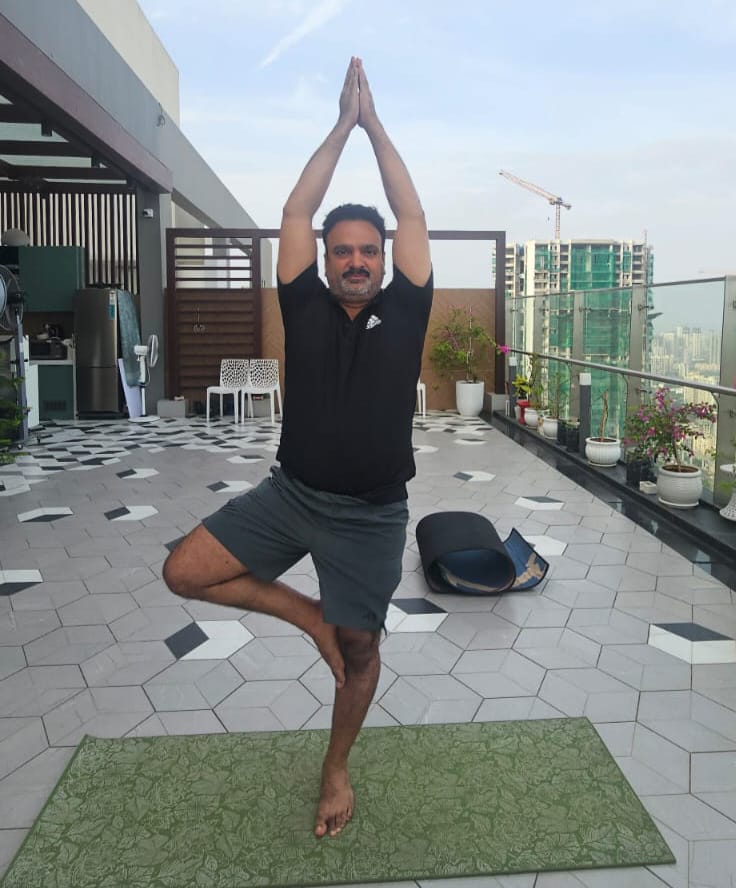 शरीर और मन को स्वस्थ रखने के लिए करें योग : राहुल तिवारी