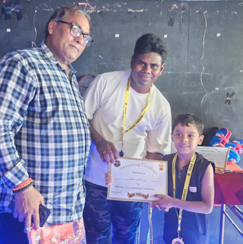 अद्विक पाठक को मिला प्रथम पुरस्कार 