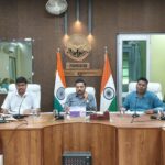 *जिलाधिकारी महोदय की अध्यक्षता में राजस्व वादों के निस्तारण व लंबित वादों के सम्बन्ध में प्रगति समीक्षा बैठक हुई आयोजित।*