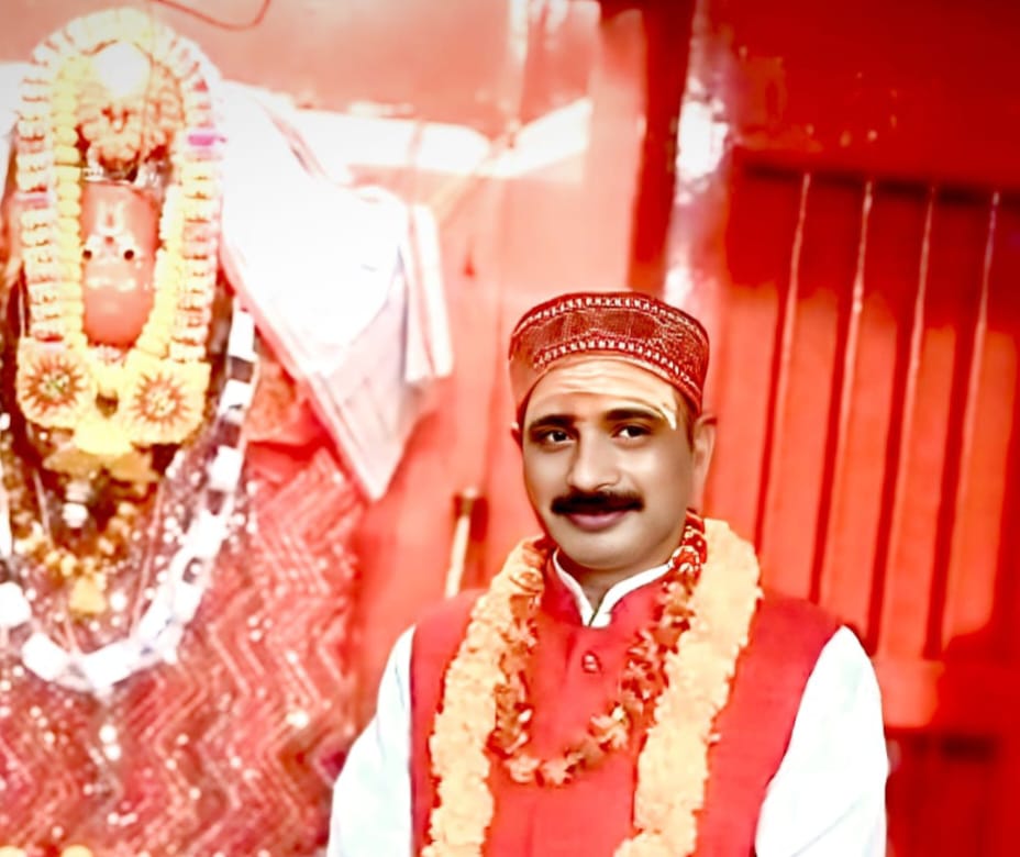 आपदाओं से राष्ट्र की सुरक्षा हेतु प्राचीन हनुमान मंदिर में अनुष्ठान व संकीर्तन