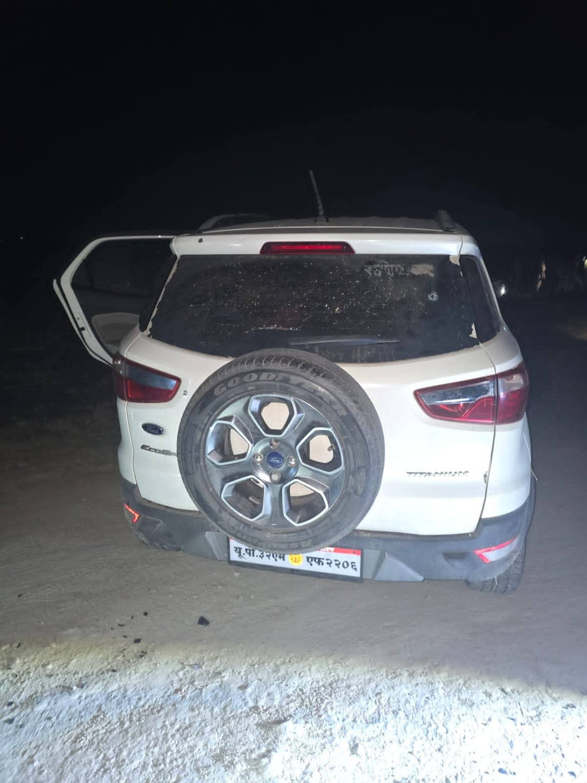 जौनपुर। मुठभेड़ में छह आरोपी गिरफ्तार, दो गोली लगने से घायल।