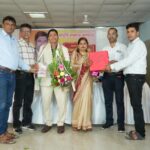 मालाड में प्रधानाध्यापक जयशंकर पांडेय की शानदार विदाई समारोह संपन्न                