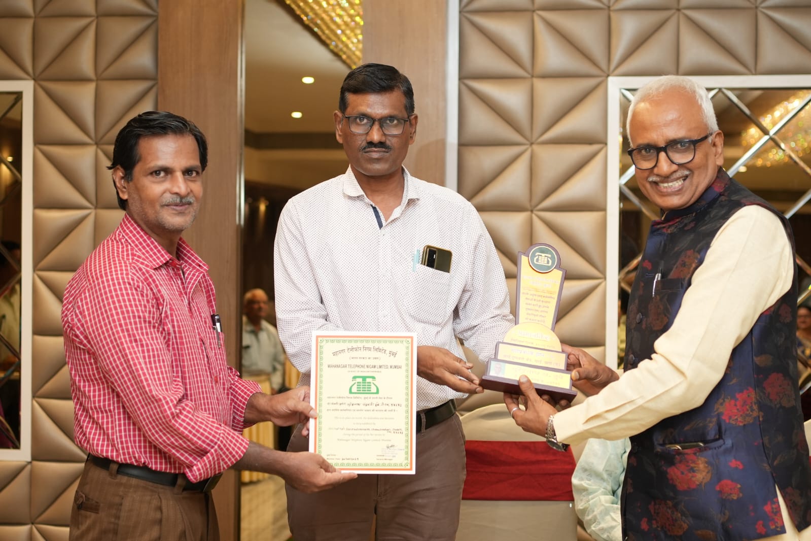 एमटीएनएल के वरिष्ठ कर्मचारी सुरेंद्रनाथ दुबे सेवानिवृत्त