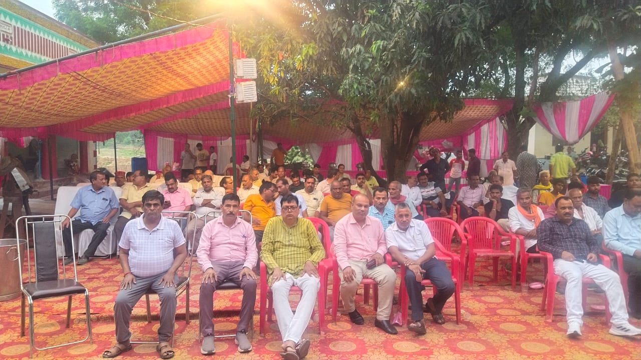 कुशल व्यक्तित्व के धनी थे आशाराम : पचोखर में पुण्यतिथि पर आयोजित हुआ कार्यक्रम