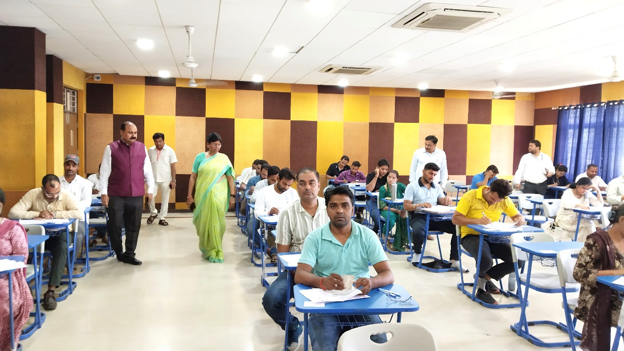 पीयू में कड़े सुरक्षा के बीच संपन्न हुई पीएच.डी. प्रवेश परीक्षा